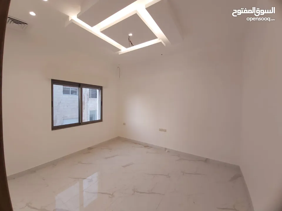 شقة جديدة للبيع غرفتين نوم في الدوار السابع للسكن او الاستثمار