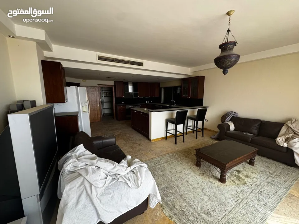Luxury apartment three bedroom All en-suite have heating and cooling central AC,Electric abajour.
