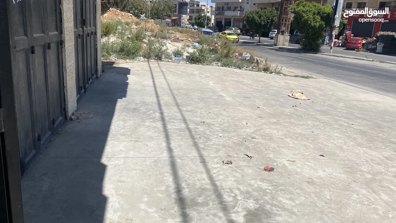 محليين تجاريين للايجار السنوي في بيت لحم الخضر قبل كازية النشاش على الشارع الرئيسي