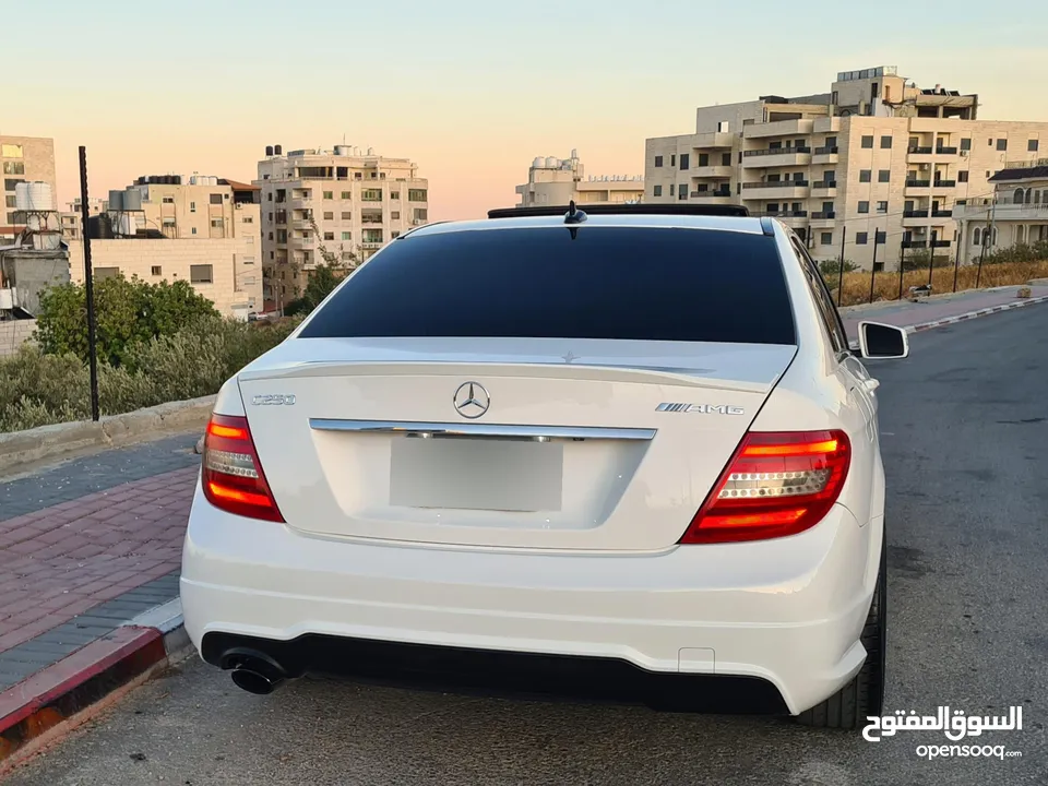 Mercedes C250 / AMG موديل 2015 فل الفل الإضافات  عداد 77000 / بحالة الوكالة  أصل AMG فل إضافات