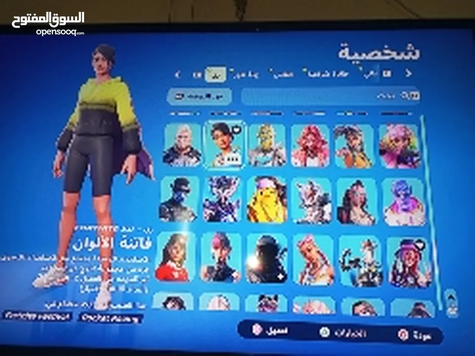 حساب فورت نايت فيه اكثر من200سكن و حساب ركت فيه اكثر من 100سياره والحساب فيه رقصات نادره و سكنات.