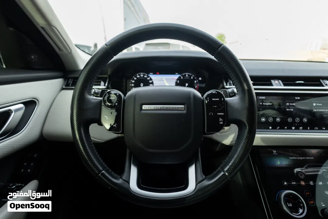 Range Rover Velar P250 S 2020 GCC under Agency Warranty with Flexible Down-Payment.