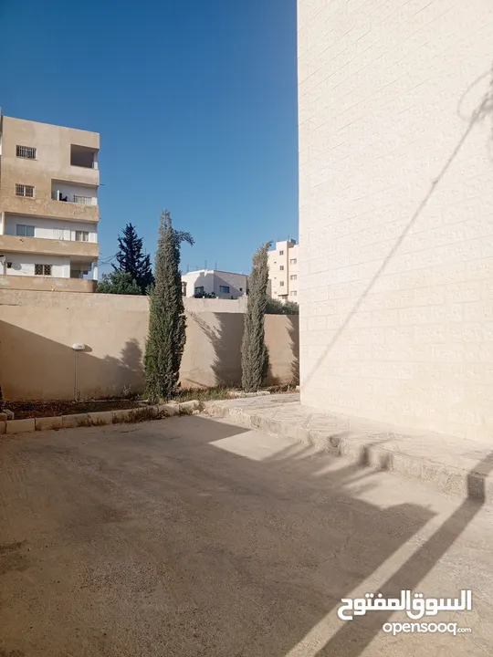 شقة سكنية للبيع اربد الحصن مقابل مسجد ظفار