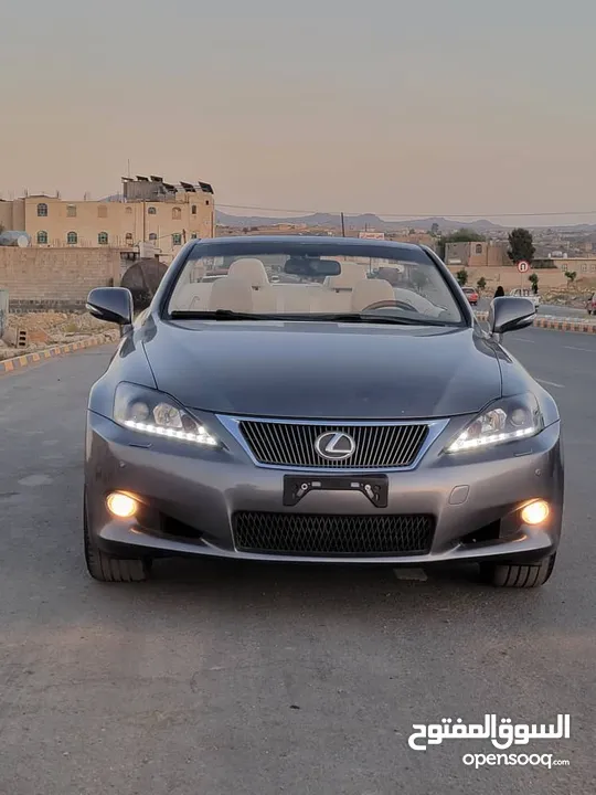 لكزس 2013  وارد الكويت كوبيه Lexus_is_300c  اعلئ فئه شيه جديد