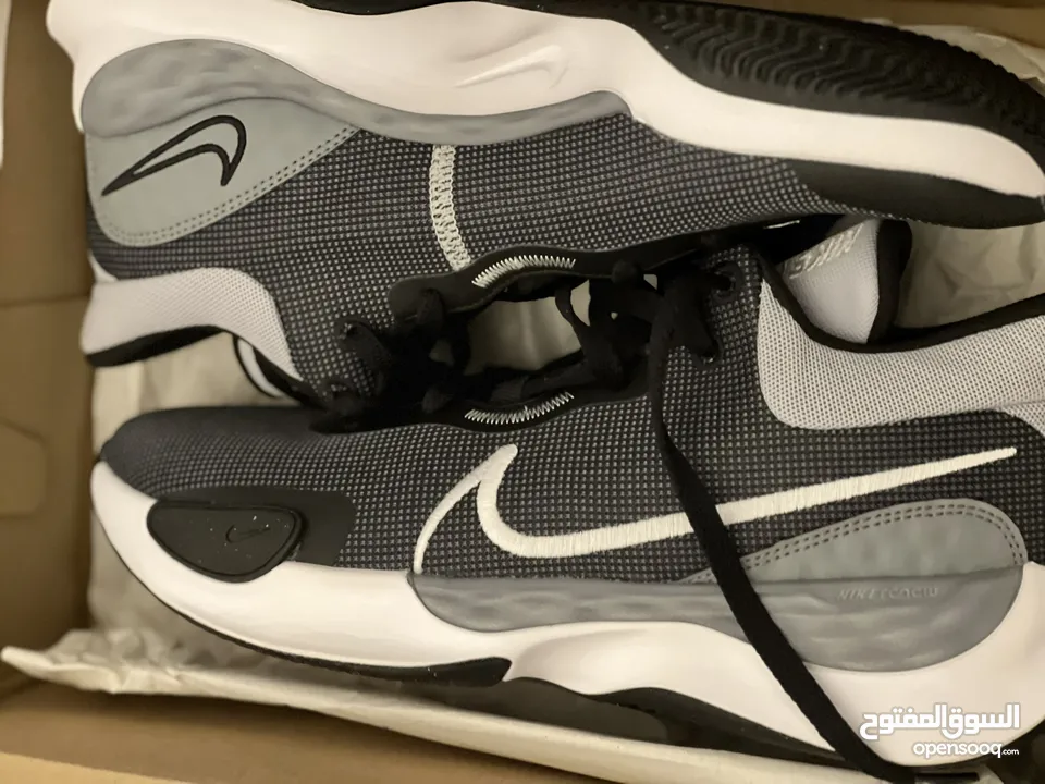 Nike Renew Elevate III حذاء نايك اصلي جديد غير مستخدم نمره 42.5
