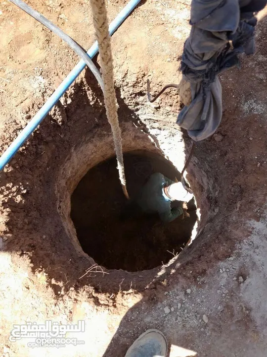 كمبريسات للايجار ابو عبدالله  حفر جورانجاصه جميع الاعماق  كافه أعمال الحفريات هدم عمارت تحرير قصات