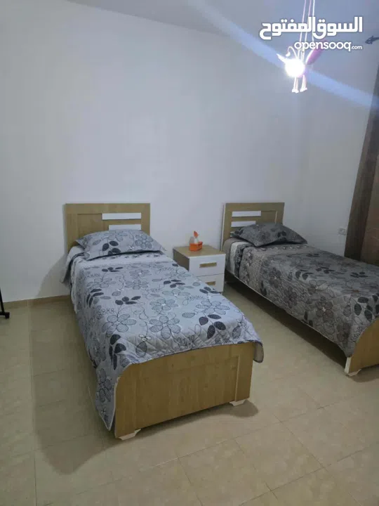 شقة في الطيرة 250 للايجار عند دوار نبيل عمرو و وفيلا نبيل عمرو