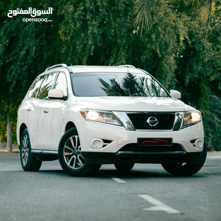 NISSAN PATHFINDER Excellent Condition White 2014