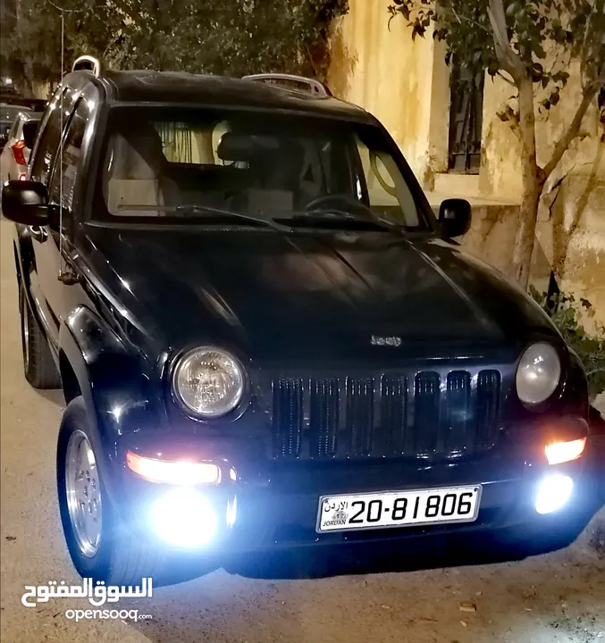 جيب ليبيرتي 2002  امريكي2WD  فحص كاش 4999 د و قابل اقساط