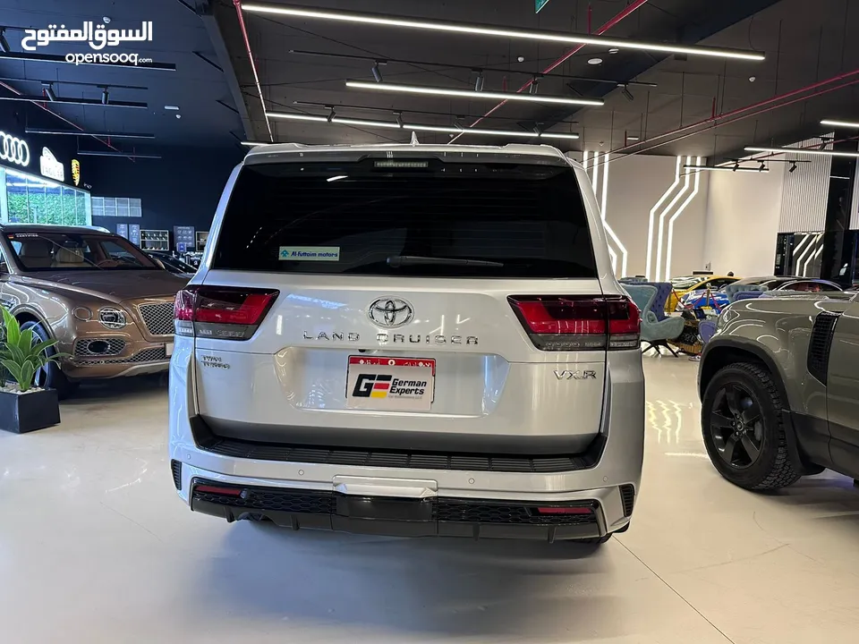 2024 TOYOTA LAND CRUISER VX-R / 5 years ALFUTTAIM warranty