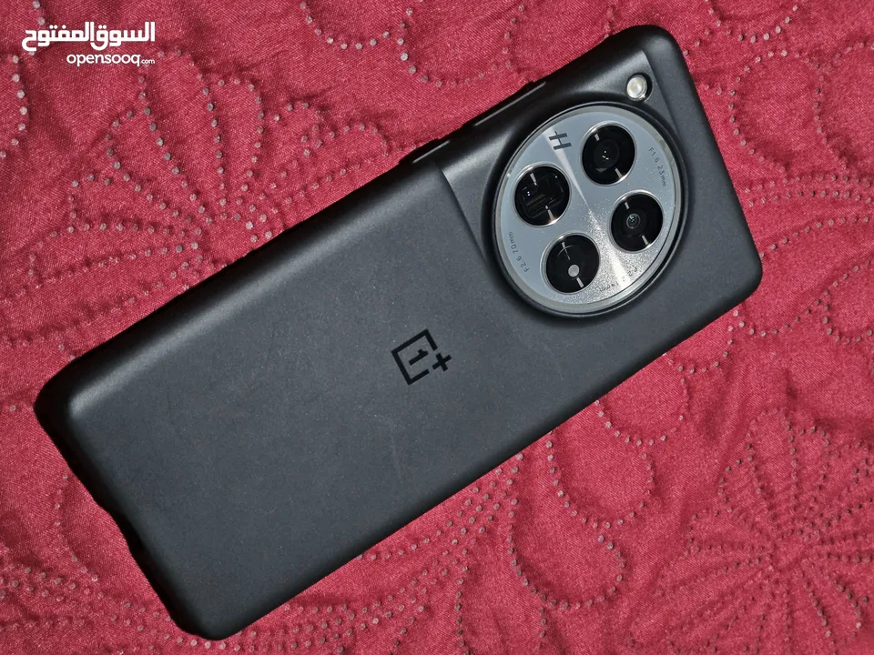 OnePlus 12 بحاله ممتازه قابل للتفاوض