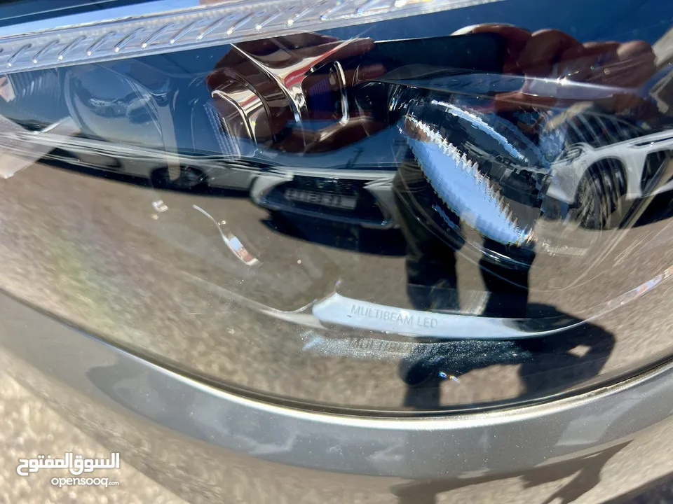 مرسيدس E350 AMG ذهبي 2022 اعلى مواصفات بحالة الزيرو مميزة جدا جمرك جديد