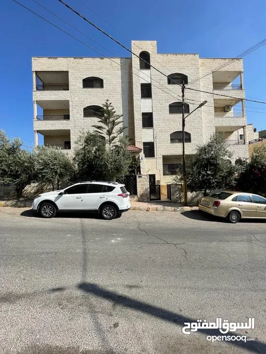 عماره سكنية (ضاحية الحاج حسن)