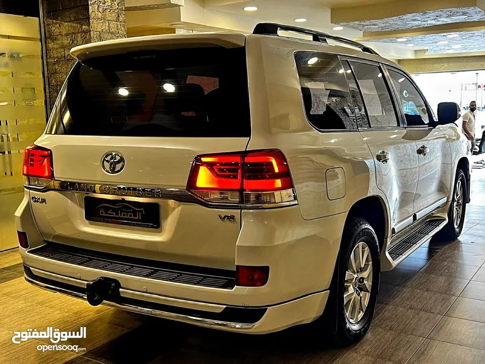 Toyota Land Cruiser GX-R 2017 قاطعة : 70000 km فقط