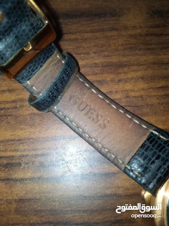 ساعه guess جيده بحاجه لتزبيط العقارب