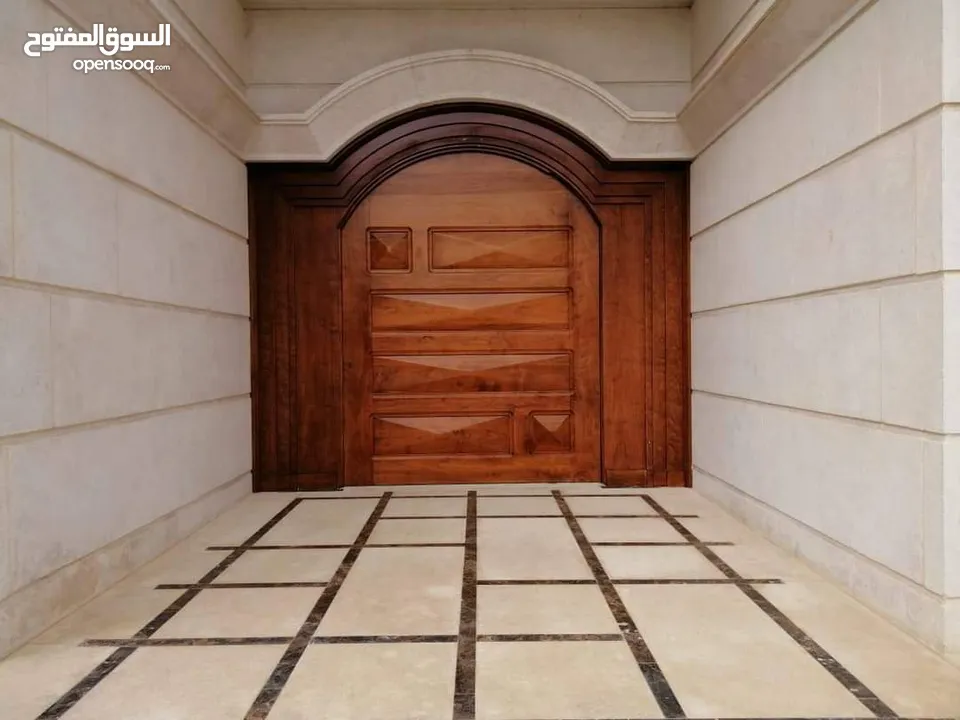 .قصر فاخر في الصوفيه 1500م لم يسكن حي فلل راقي