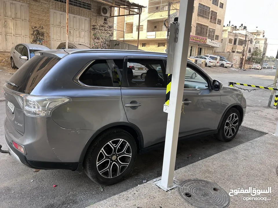 ميتسوبيشي اوت لاندر فل اضافات كرسي كهرباء تدفئة مقاعد وتبريد ايضا كاربون فايبر فتحة سقف مثبت سرعة