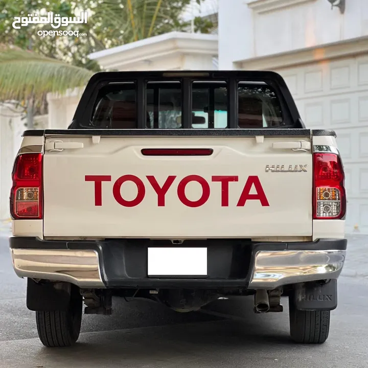 Toyota Hilux 2.7 model 2021 zero accidents 50 km