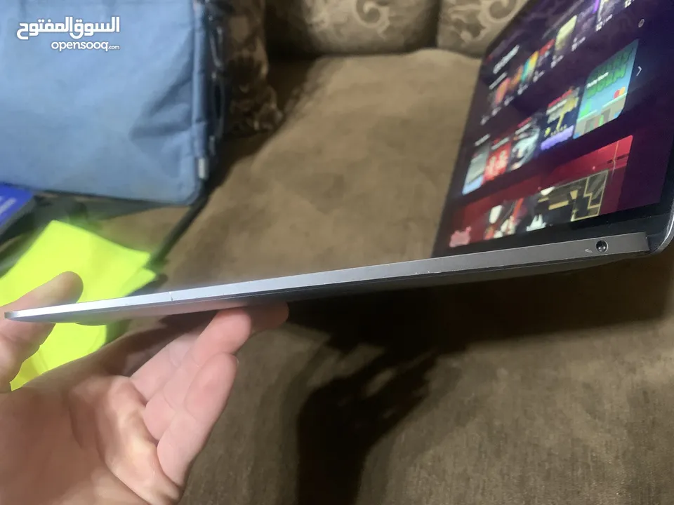 Macbook air 2020 core i3