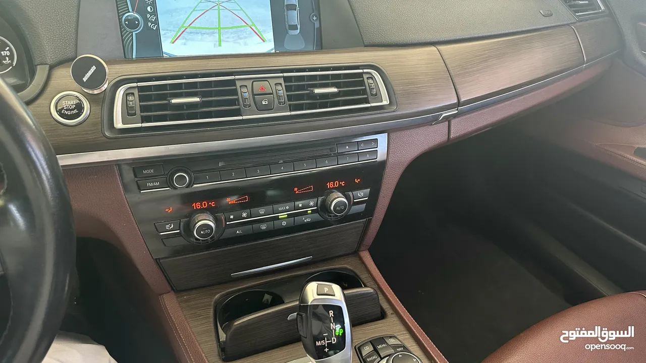 سيارة BMW 740Li  مستعملة للبيع، استعمال شخص واحد تاريخ الشراء ابريل 2012 من وكالة عمان، ب3 الف ريال