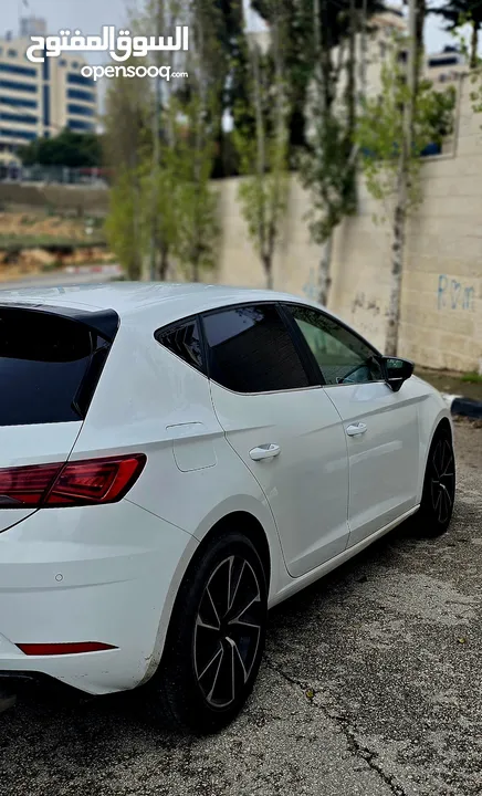 سيات ليون اكسيلانس فل مسكر دون فتحه