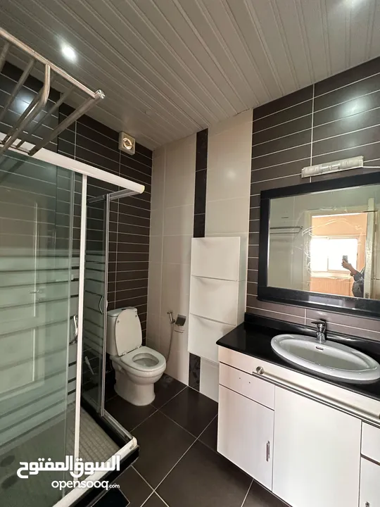 Unfurnished apartment to Rent  ( Property 42264 )-174631683