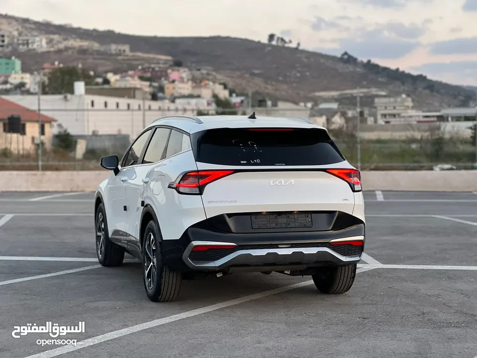كايا سبورتاج /2022 فل بدون فتحة سقف  2x4 ///240Hp بنزين + كهرباء  ( Haybrid) 1600cc