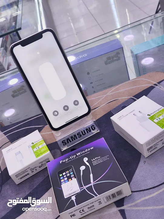 انضيف iPhone 11 وكالة مغير فقط بطارية اصلية جيجا 64 معه بكج هدية يتوفر توصيل