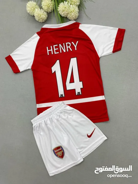 اطقم ولادي البلوزه فقط على 50 شيكل من عمر 4-14سنه