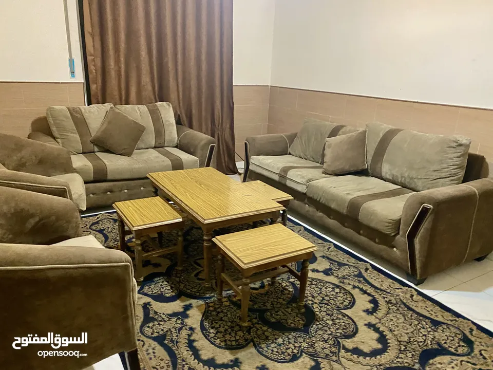 شقة مفروشة (غرفة وصالة) للايجار ضاحية الرشيد- خلف الجامعة الاردنية وبالقرب من التعليم العالي