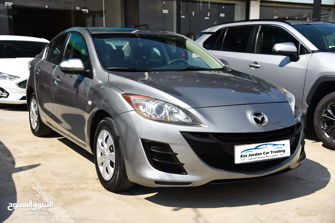 مازدا زوم 3 بحالة الشركة وارد الوكالة Mazda Zoom 3 2011