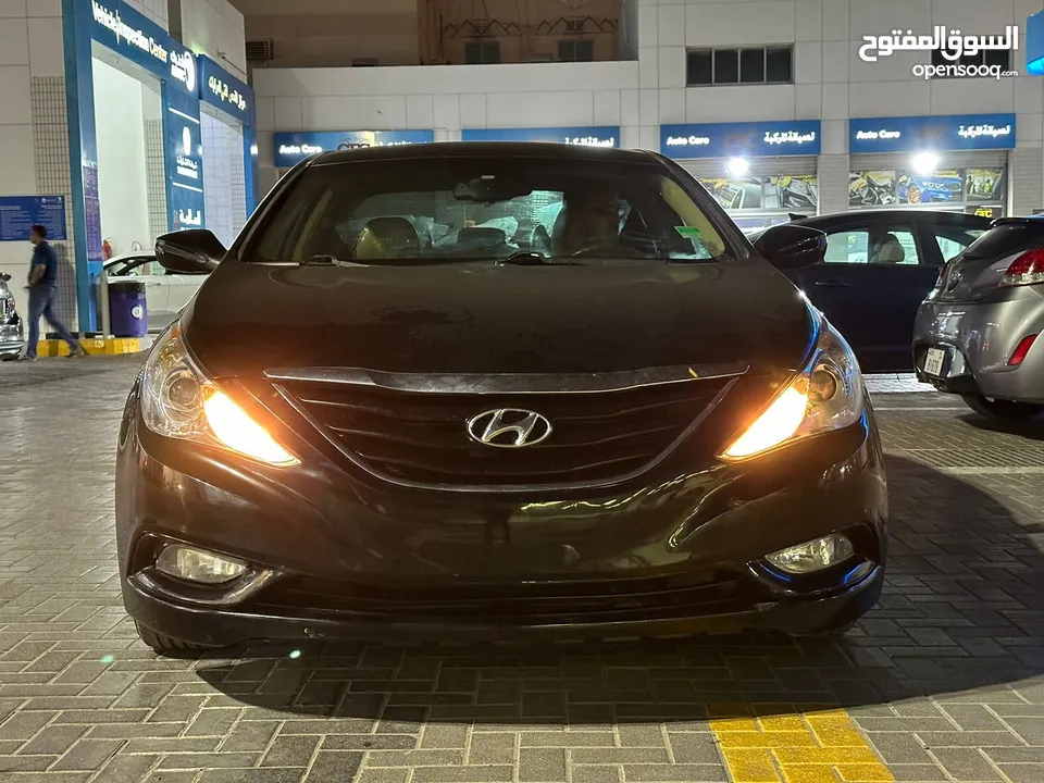 Hyundai sonata 2013 mid option