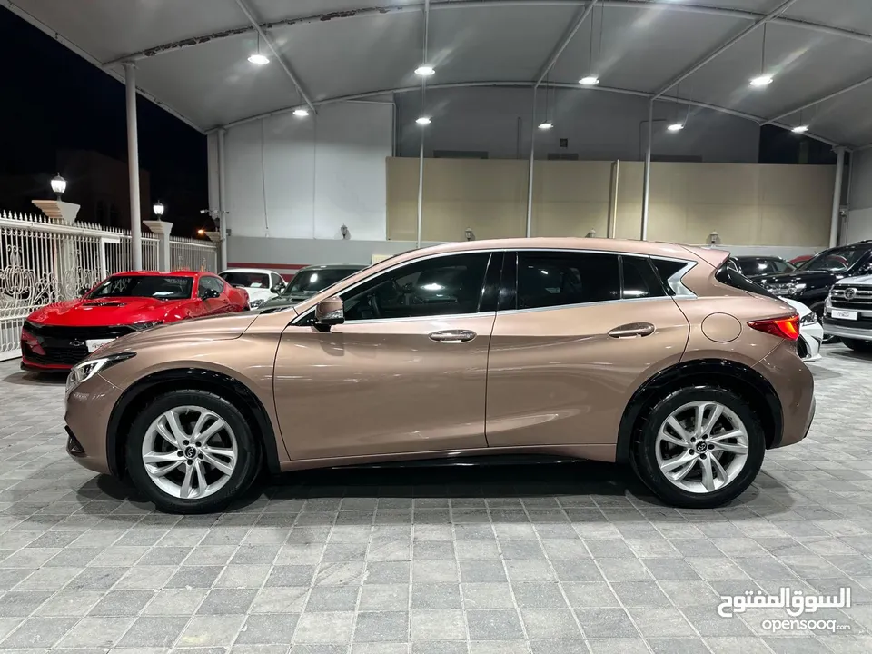 Infiniti Q30 2019