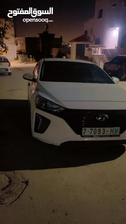 ايونيك هايبرد 2017