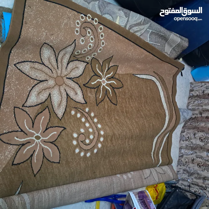 مجموعة سجاد وموكيت 10 قطع للبيع كوم اطوال واحجام مختلفة للبيع كامل