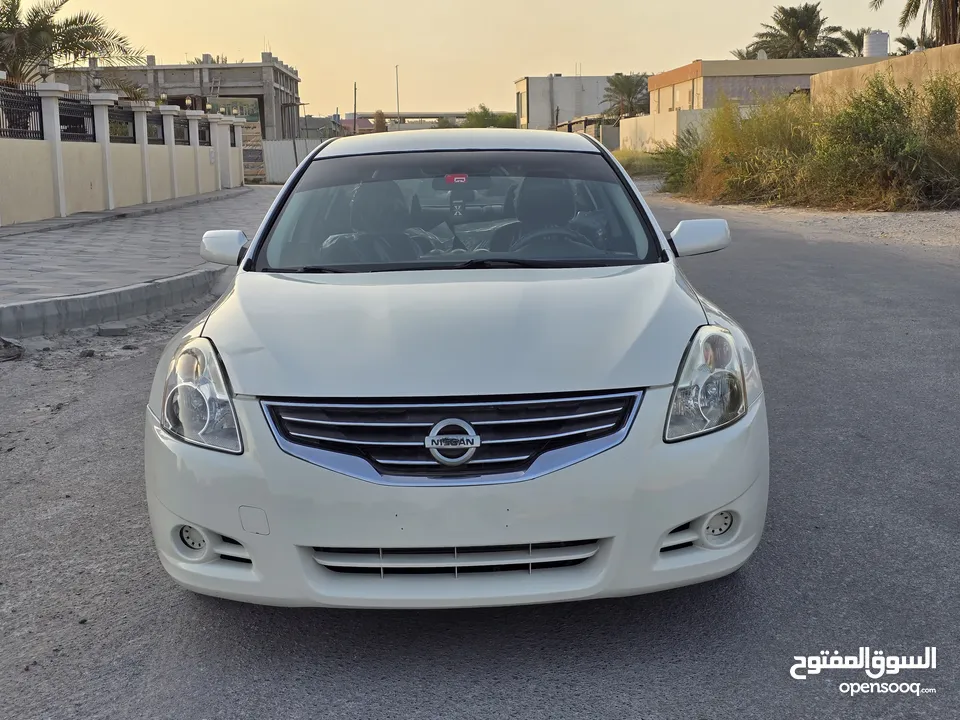 Nissan Altima USA 2012 V4 price 17,000AED