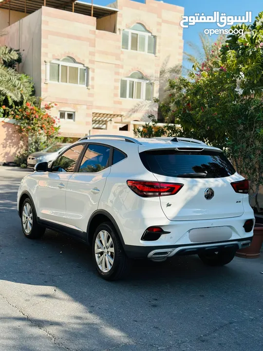 MG ZS  Year-2023 Android play Screen with reverse camera with Parking sensors