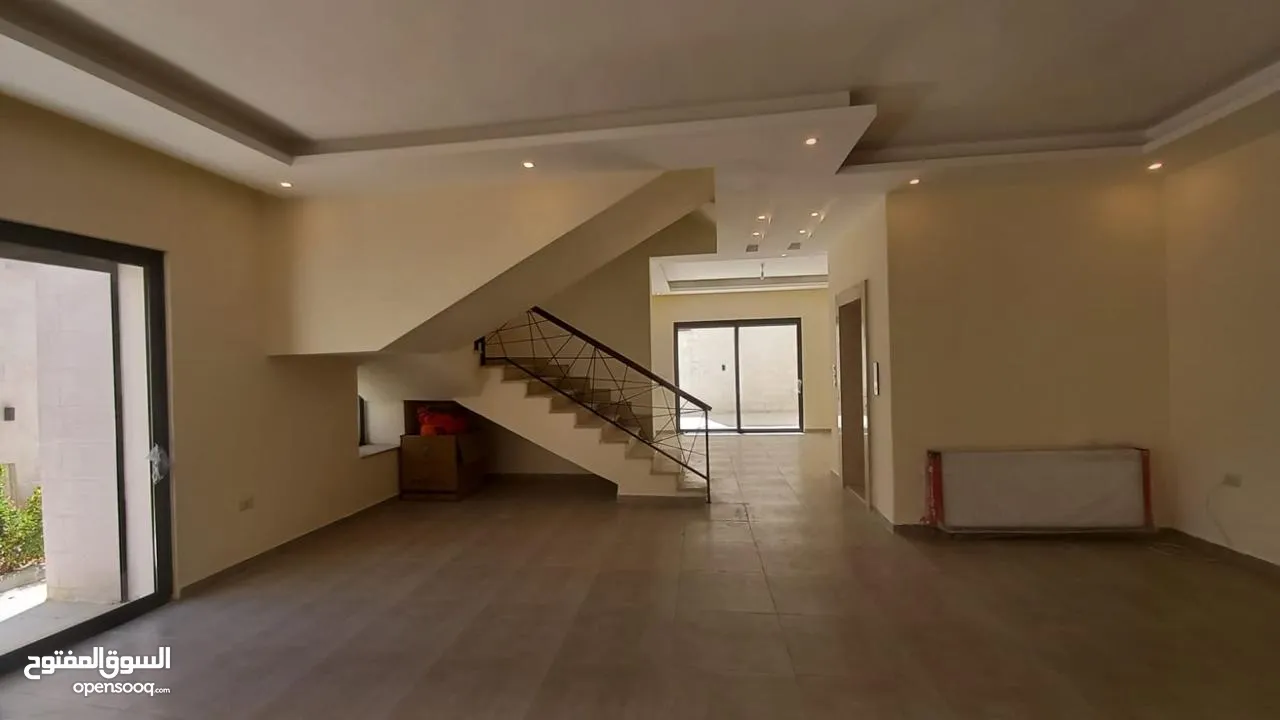 Villa for sale in Dabouq ( Property 42658 )-174804518