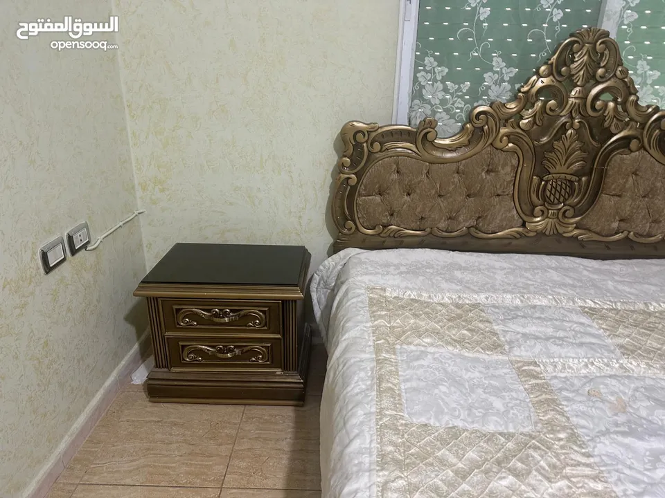 غرفة فخامة و خشب متين و لون مميز و سعر خرافي لحق حالك