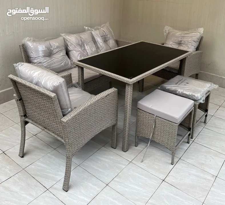 للبيع جلسة خارجية سبع أشخاص For sale, outdoor seating for seven people