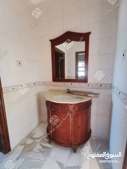 شقة فارغة - دير غبار - 4نوم 2ماستر - 360م - بلكونات بإطلالة مميزة - قرب الخدمات