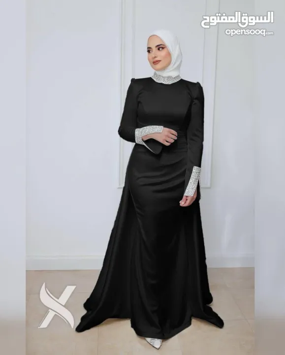 فستان المناسبات الملكي