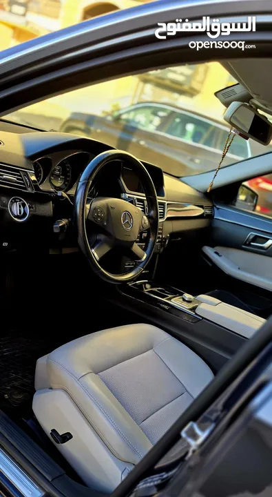 Mercedes-Benz E200