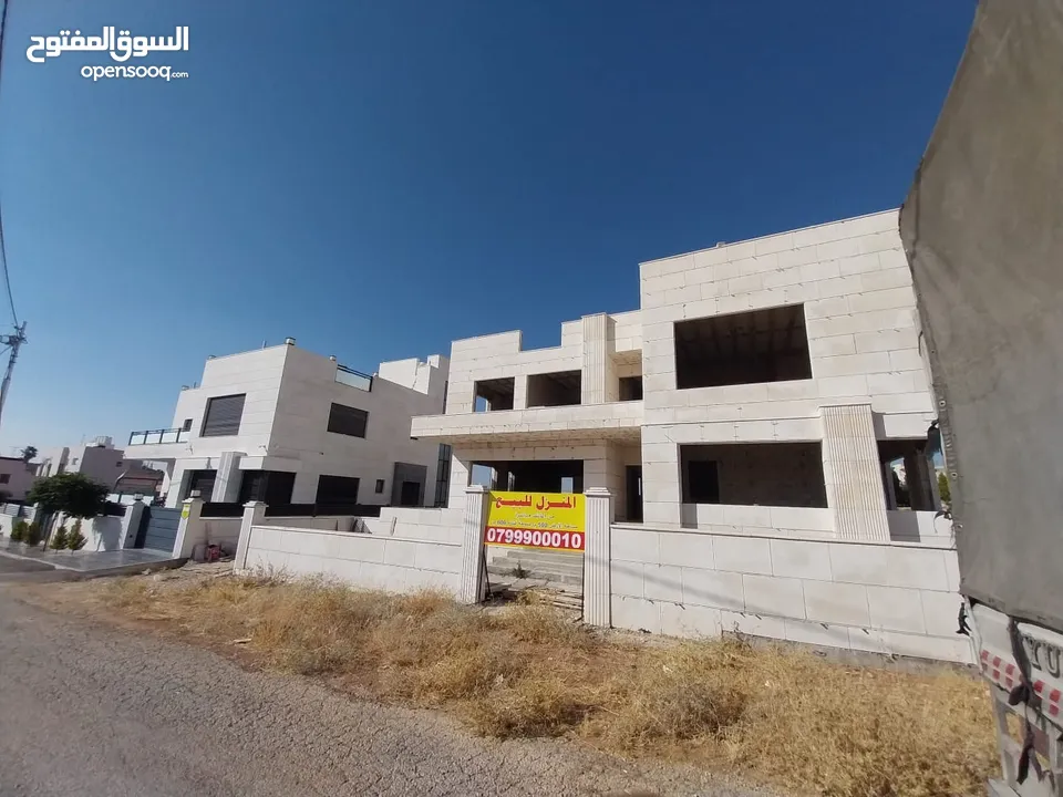 فيلا قيد الإنشاء للبيع من المالك مباشرة