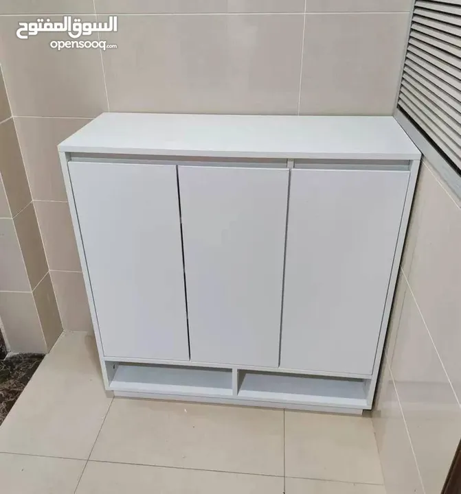 خزانة أحذية خشبية إيطالية رفوف  خفيفة الوزن  حافظ على أحذيتك واكسسواراتك مرتبة  تصميم ذكي مع اجنحة