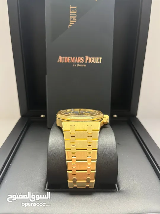 AP Royal Oak Chronograph – 41mm Yellow Gold Blue Tapisserie Dial  Full Package
