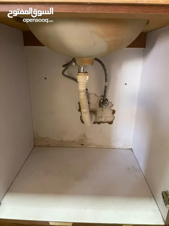 عفش بيت للبيع (مكيف،كنب، طاولة تلفزيون، طاولات وسطية، برادي، ، مغسلة،) *سعر حرق*  *الرقم بالعنوان*