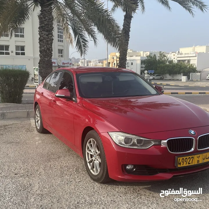 للبيع BMW 320i خليجيي بحالة ممتازه