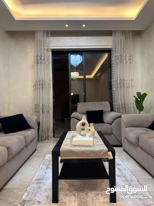 شقة مفروشة للإيجار  ( Property 39818 )