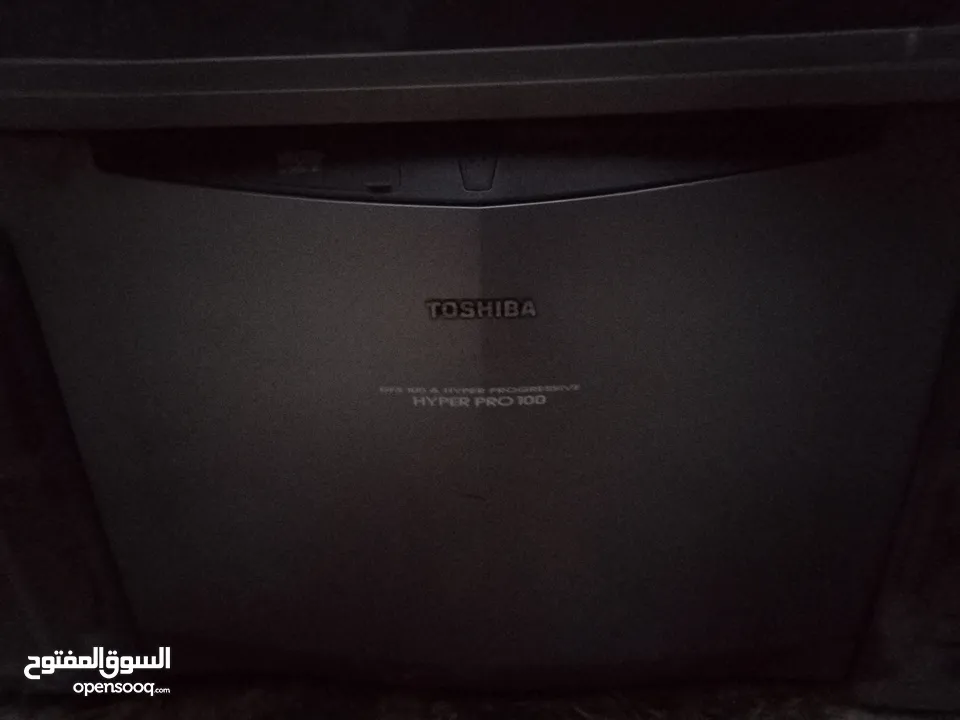 شاشه حجم كبير شغاله